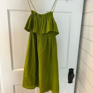 Banana republic green size XS lightweight ruffle dress